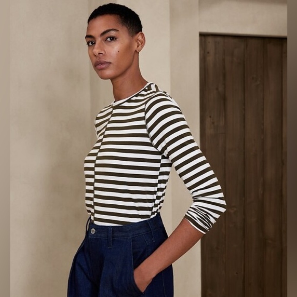 Banana Republic Timeless long sleeve T-shirt